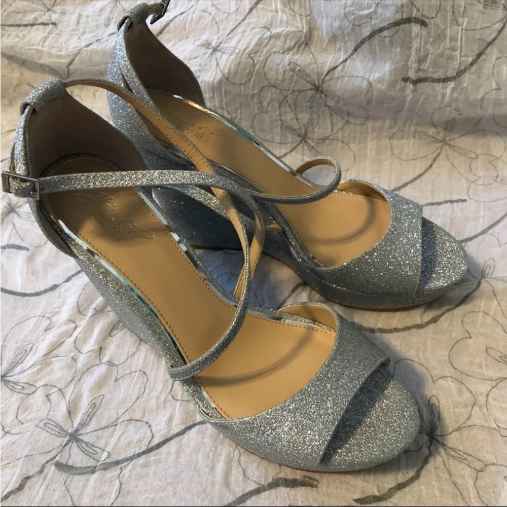 Badgley mischka silver sparkle wedge sandals​​​​
